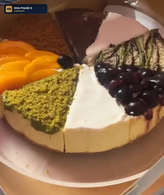 auntie-munaver-s-dessert-savory-dha-phase-8-karachi thumb 3