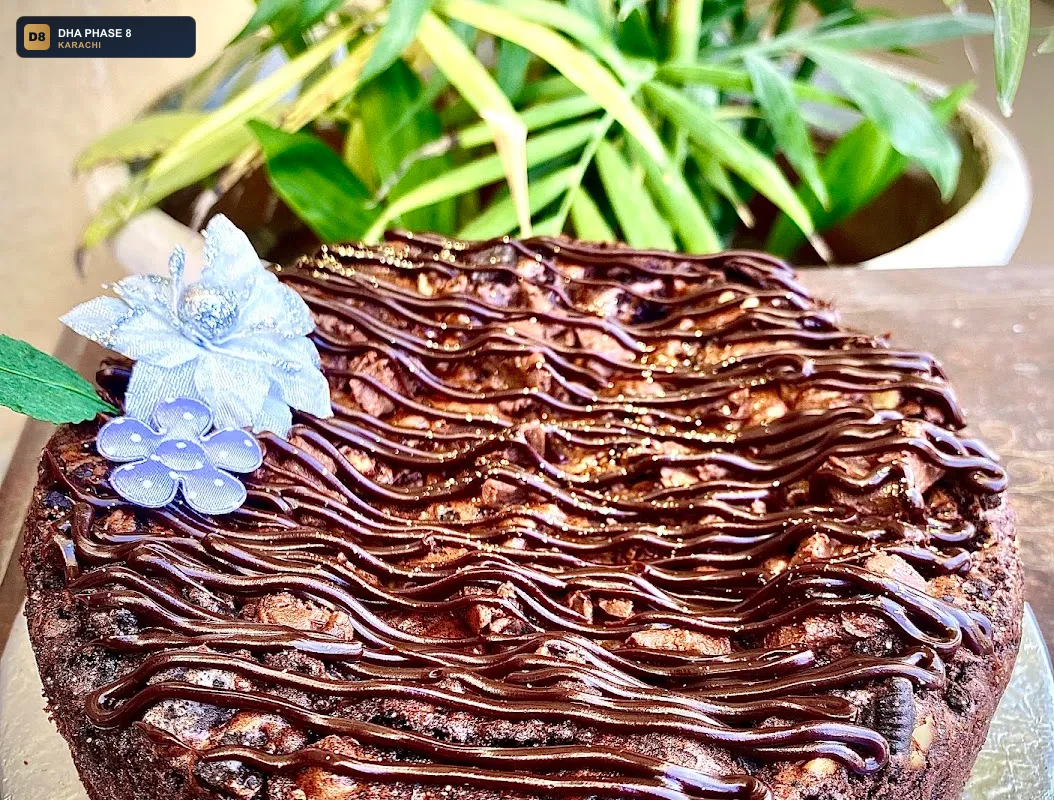 emaans-cakes-dha-phase-8-karachi thumb 3