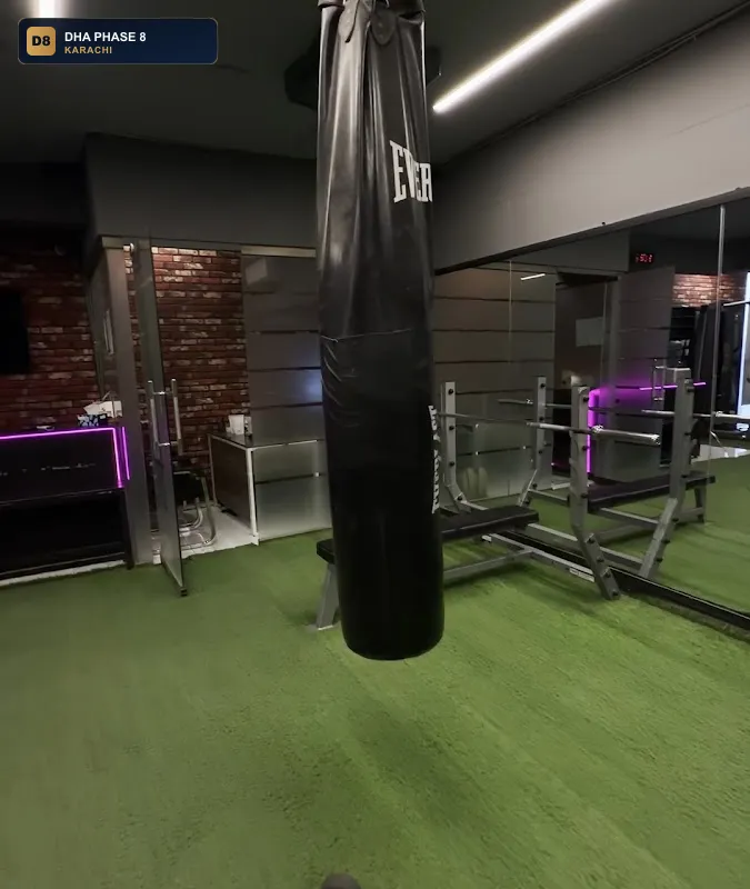 carnage-gym-dha-phase-8-karachi thumb 3