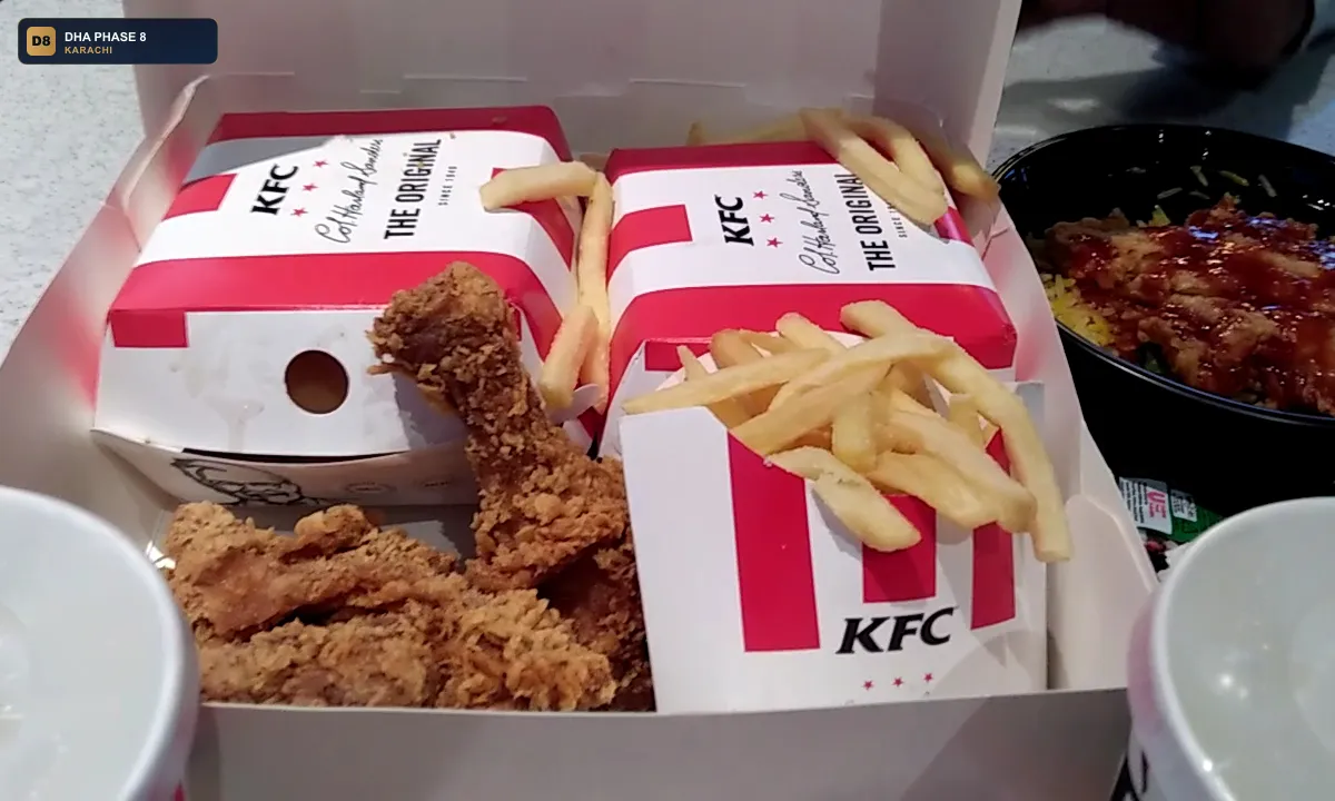 kfc-the-place-food-court-dha-phase-8-karachi thumb 3