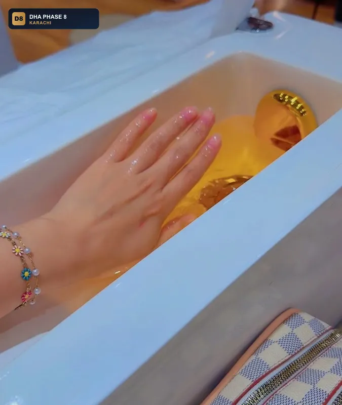 azalea-salon-spa-dha-phase-8-karachi thumb 3